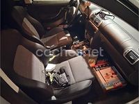 Usado Seat Leon Sport 105 CV (77 kW) 2004 Gris / plata Utilitario