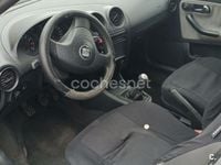 Usado Seat Ibiza Stella 100 CV (73 kW) 2003 Azul Berlina