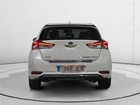 Usado Toyota Auris Hybrid Advance 136 CV (100 kW) 2016 Blanco Berlina