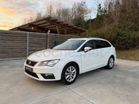 Usado Seat Leon Style Plus 115 CV (84 kW) 2017 Blanco Familiar