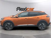 Usado Peugeot 2008 Allure 131 CV (96 kW) 2020 Naranja SUV