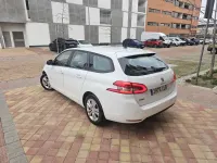 Usado Peugeot 308 SW Active 131 CV (96 kW) 2020 Blanco Familiar