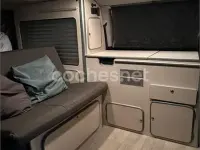 Usado VW Caravelle Trendline 102 CV (75 kW) 2016 Rojo Van
