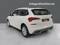 Usado Skoda Kamiq Ambition 110 CV (80 kW) 2021 Blanco SUV