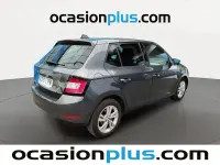 Usado Skoda Fabia Ambition 95 CV (69 kW) 2021 Gris Utilitario