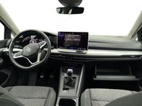 Usado VW Golf VIII 116 CV (85 kW) 2025 Gris / plata Berlina