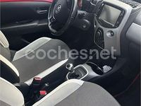 Usado Toyota Aygo X-cite 69 CV (50 kW) 2018 Rojo Utilitario