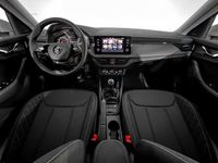 Usado Skoda Kamiq Ambition 150 CV (110 kW) 2023 Blanco candy SUV