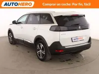 Usado Peugeot 5008 Allure 129 CV (94 kW) 2022 Blanco SUV