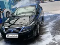 Usado Renault Latitude Privilege 175 CV (128 kW) 2011 Negro Berlina