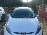 Usado Ford Fiesta 95 CV (69 kW) 2011 Blanco Berlina