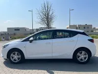 Usado Opel Astra Expression 105 CV (77 kW) 2016 Blanco Berlina