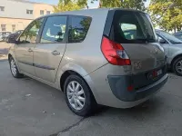 Usado Renault Grand Scénic II Dynamique 110 CV (80 kW) 2008 Beige Monovolumen