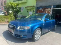 Usado Audi A4 140 CV (102 kW) 2006 Azul Familiar