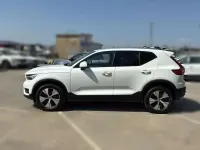 Usado Volvo XC40 Momentum 129 CV (94 kW) 2022 Blanco SUV