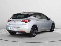 Usado Opel Astra Design & Tech 131 CV (96 kW) 2021 Gris Utilitario