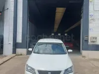 Usado Seat Toledo Style 105 CV (77 kW) 2012 Blanco Utilitario