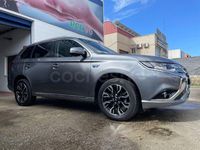 Usado Mitsubishi Outlander P-HEV 203 CV (149 kW) 2017 Gris / plata SUV