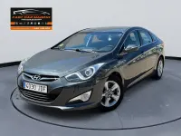 Usado Hyundai i40 115 CV (84 kW) 2017 Gris / plata Berlina