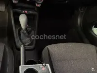 Usado Kia Stonic 120 CV (88 kW) 2018 Gris / plata SUV