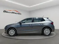 Usado Skoda Fabia Essence 80 CV (58 kW) 2025 Gris / plata Utilitario