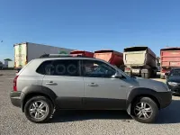 Usado Hyundai Tucson Premium 140 CV (102 kW) 2008 Gris / plata SUV