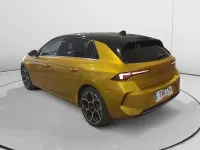 Usado Opel Astra Ultimate 131 CV (96 kW) 2022 Amarillo Utilitario