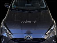 Usado Toyota Yaris Hybrid Active 116 CV (85 kW) 2021 Gris / plata Berlina