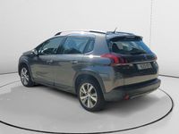 Usado Peugeot 2008 Allure 131 CV (96 kW) 2018 Gris SUV