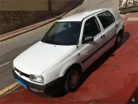Usado VW Golf III 60 CV (44 kW) 1995 Blanco Berlina