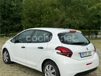 Używany Peugeot 208 Access 75 KM (55 kW) 2015 Biały Hatchback