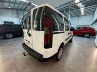 Usado Fiat Doblò Dynamic 105 CV (77 kW) 2007 Blanco Monovolumen