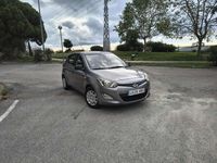 Usado Hyundai i20 85 CV (62 kW) 2013 Marrón Utilitario