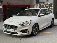 Usado Ford Focus ST-Line 120 CV (88 kW) 2021 Gris / plata Familiar