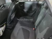 Usado Renault Captur Zen 90 CV (66 kW) 2015 Blanco SUV
