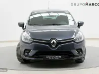 Usado Renault Clio Zen 90 CV (66 kW) 2019 Gris