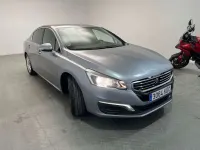 Usado Peugeot 508 Active 120 CV (88 kW) 2017 Gris Berlina