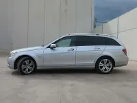 Usado Mercedes C200 Classic 136 CV (100 kW) 2010 Plateado Familiar