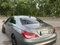 Usado Mercedes CLA200 Urban 136 CV (100 kW) 2014 Gris / plata Coupe