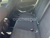 Usado Peugeot 308 Access 115 CV (84 kW) 2014 Gris / plata Berlina