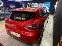 Usado Renault Clio IV Zen 100 CV (73 kW) 2019 Rojo Berlina