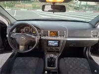 Usado Opel Vectra Sport 120 CV (88 kW) 2005 Negro Berlina