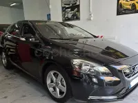Usado Volvo V40 Kinetic 115 CV (84 kW) 2015 Negro Berlina