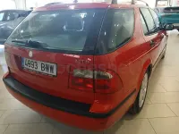 Usado Saab 9-5 Vector 120 CV (88 kW) 2002 Rojo Familiar