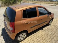 Usado Kia Picanto LX 65 CV (47 kW) 2006 Naranja Utilitario