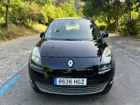 Usado Renault Grand Scénic Dynamique 130 CV (95 kW) 2011 Negro Monovolumen