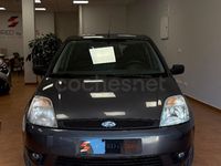 Usado Ford Fiesta Trend 68 CV (50 kW) 2005 Azul Utilitario