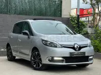 Begagnad Renault Scénic III Bose Edition 110 HK (80 kW) 2016 Grå Minibuss
