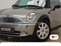 Usado Mini One Cabriolet 90 CV (66 kW) 2009 Beige Descapotable