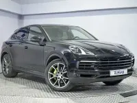 Usado Porsche Cayenne E-Hybrid Platinum Edition 470 CV (345 kW) 2023 Negro SUV